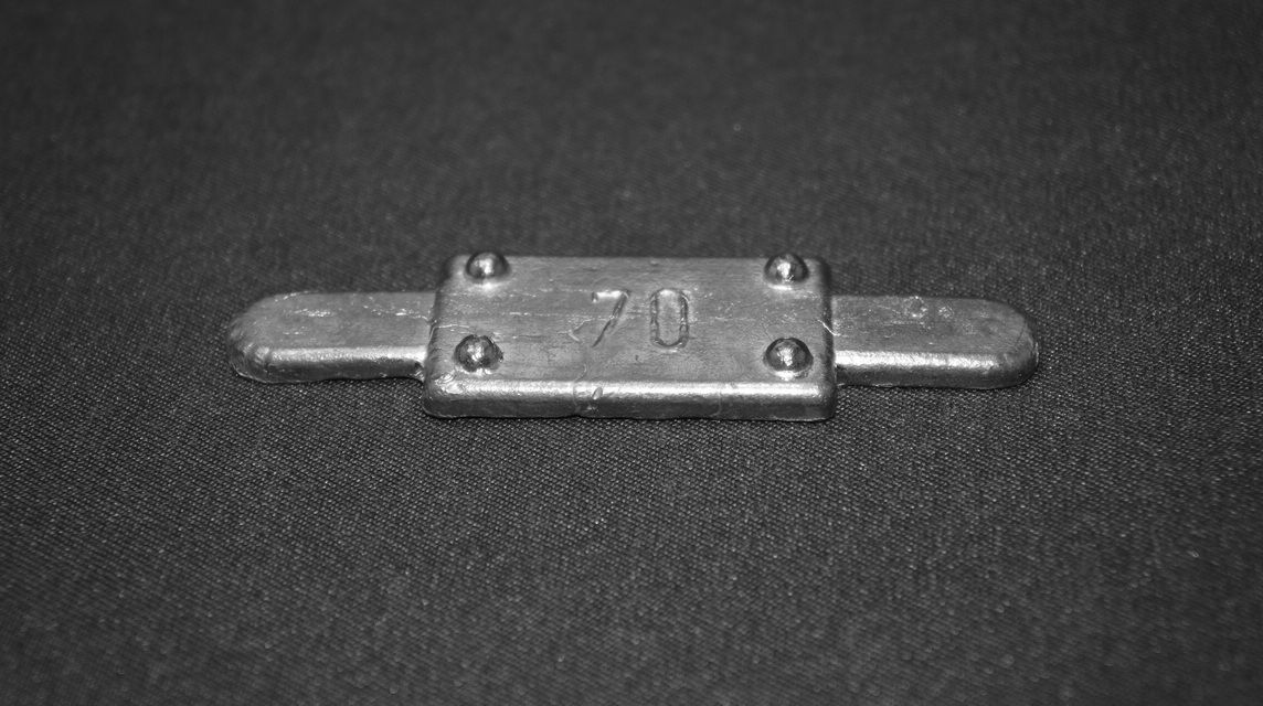 utyj70-(3)